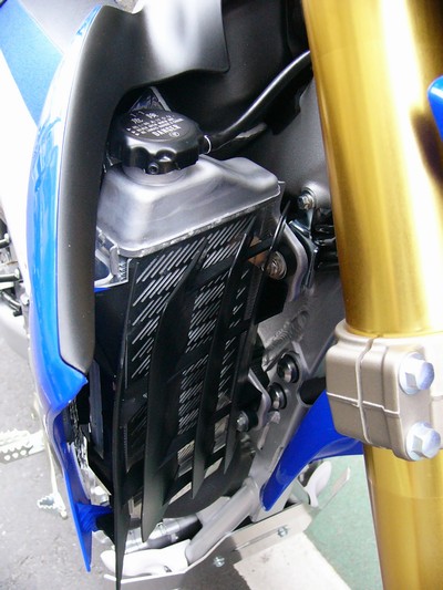 WR250R/X ラジエターガード